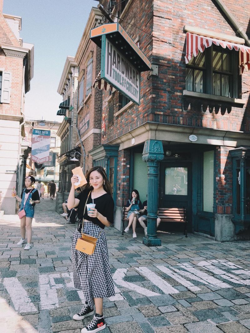 Văn Mai Hương ở Osaka